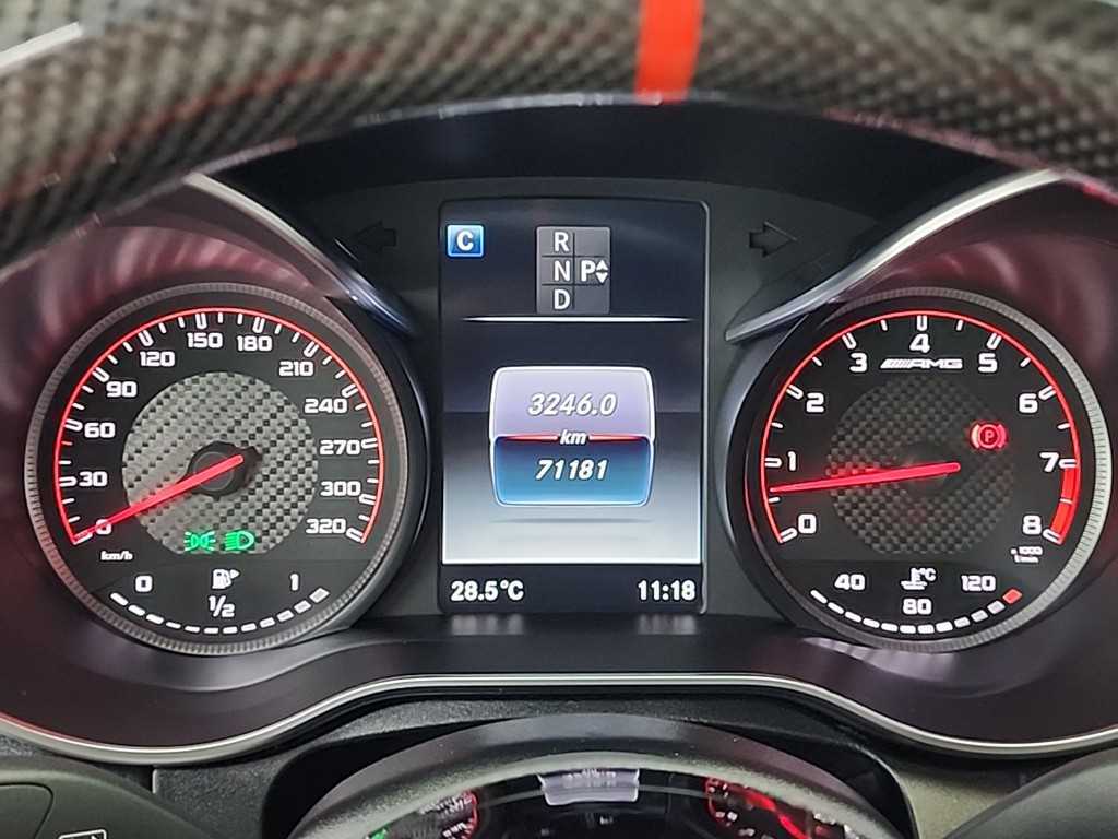 Mercedes Benz C Class - Vista 6