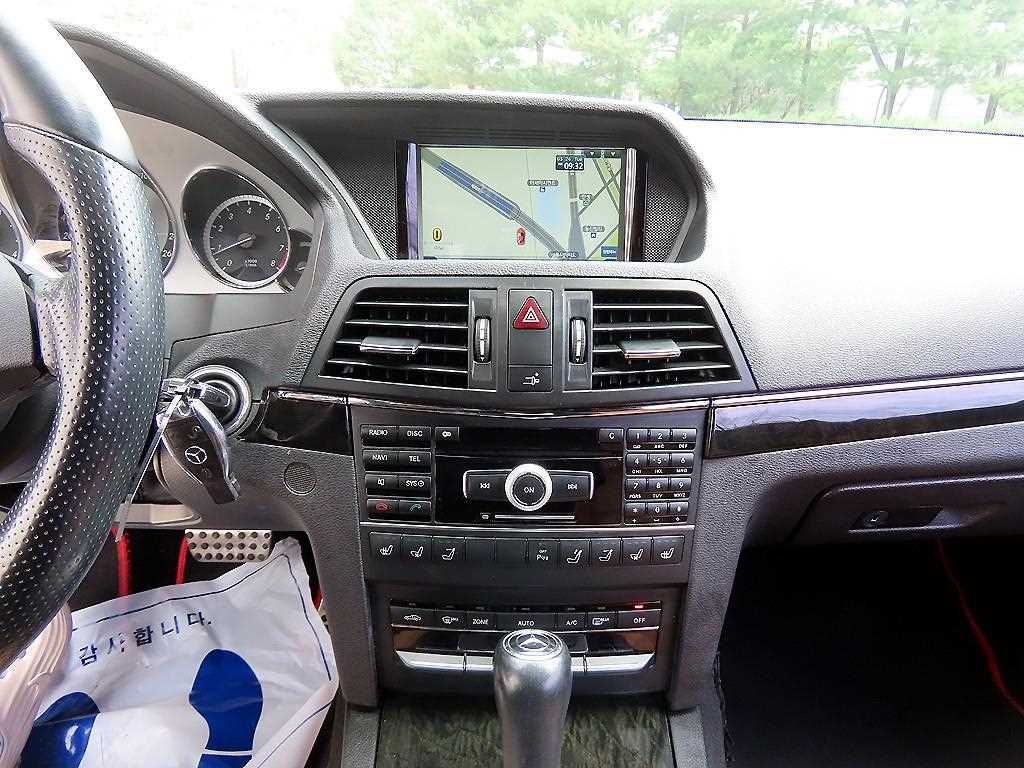 Mercedes Benz E class 2011 Negro - Importación desde Corea - HF Imports Iquique - Foto 15