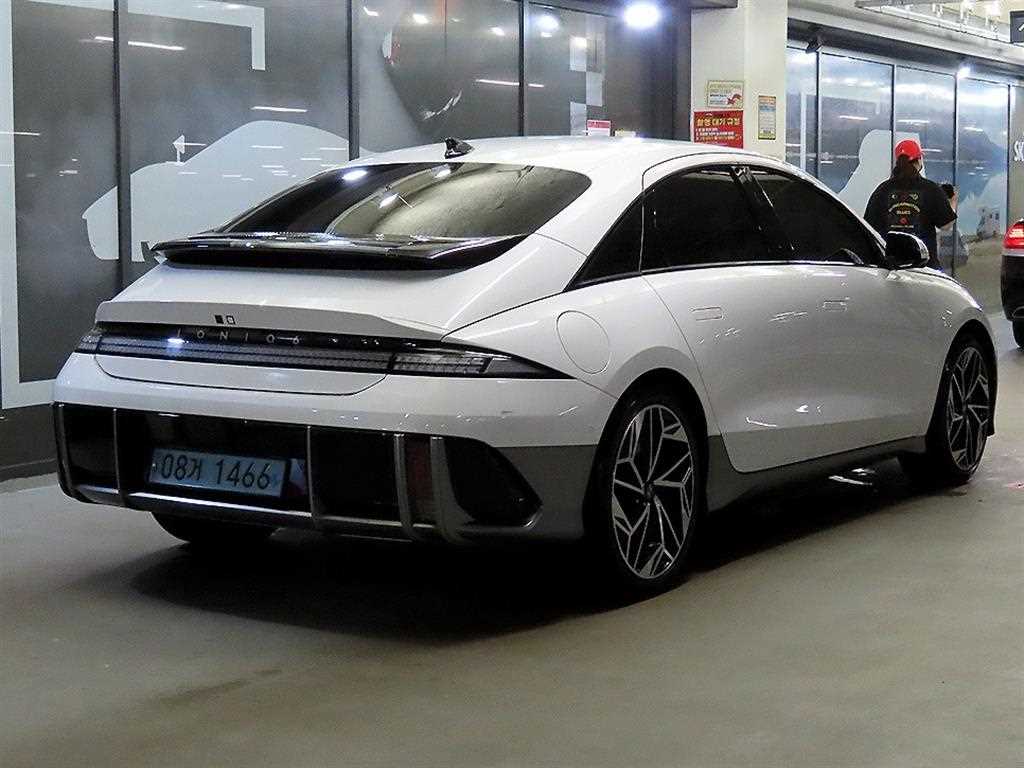 HYUNDAI Ioniq 6 - Vista 4
