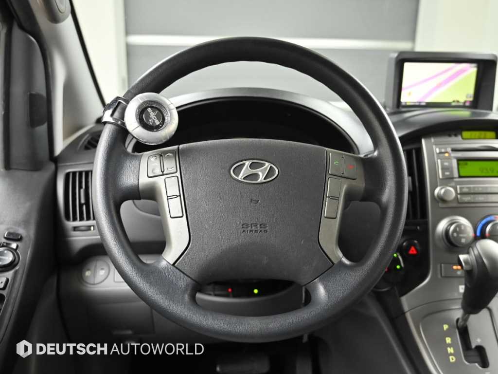 HYUNDAI Starex 2015 Amarillo - Importación desde Corea - HF Imports Iquique - Foto 13