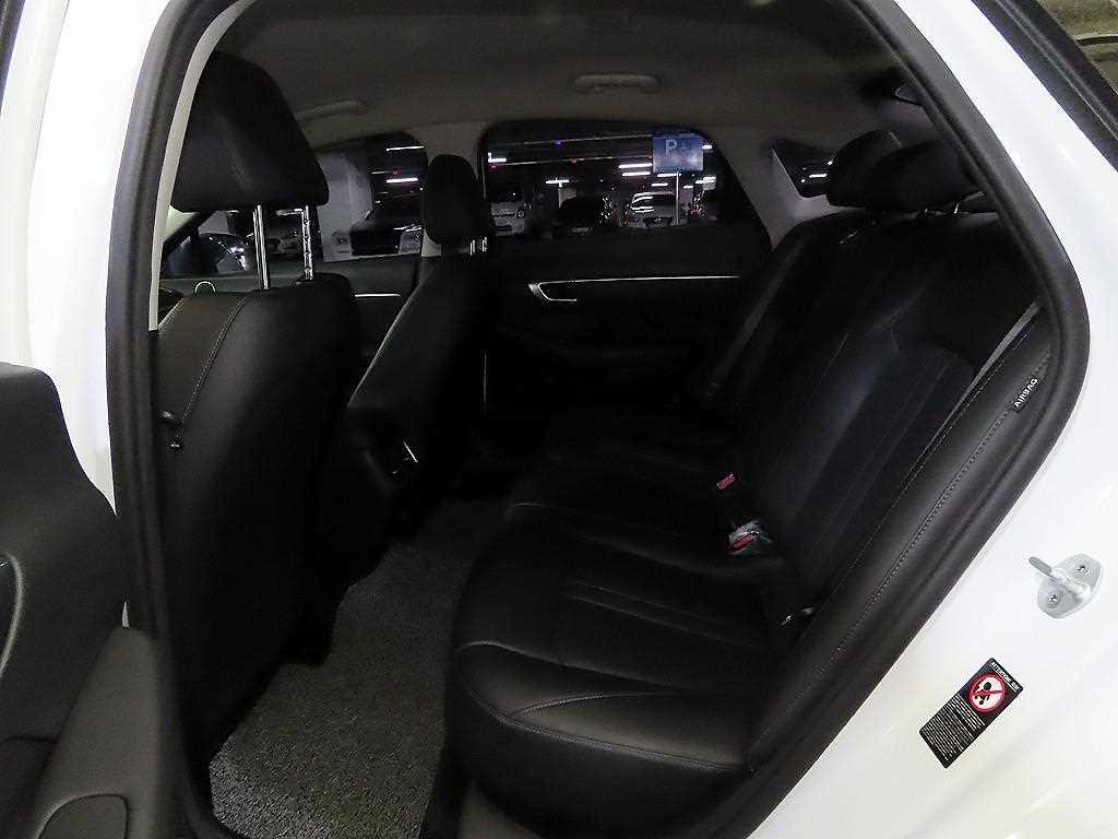 HYUNDAI Sonata - Vista 7