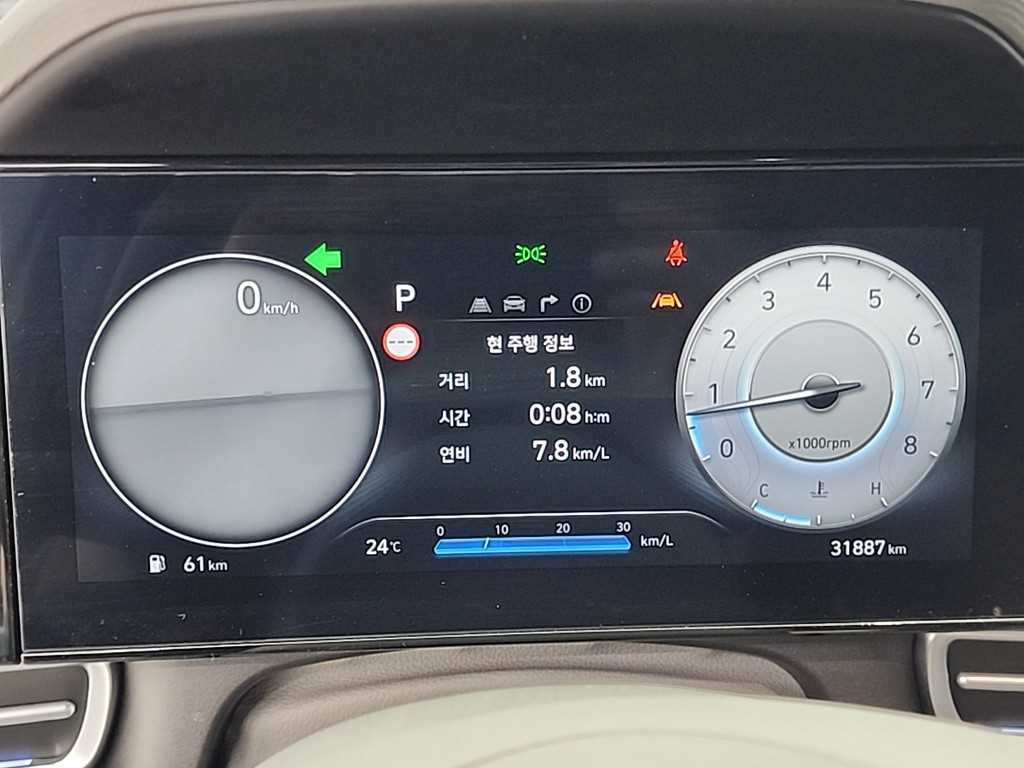 HYUNDAI Avante - Vista 6