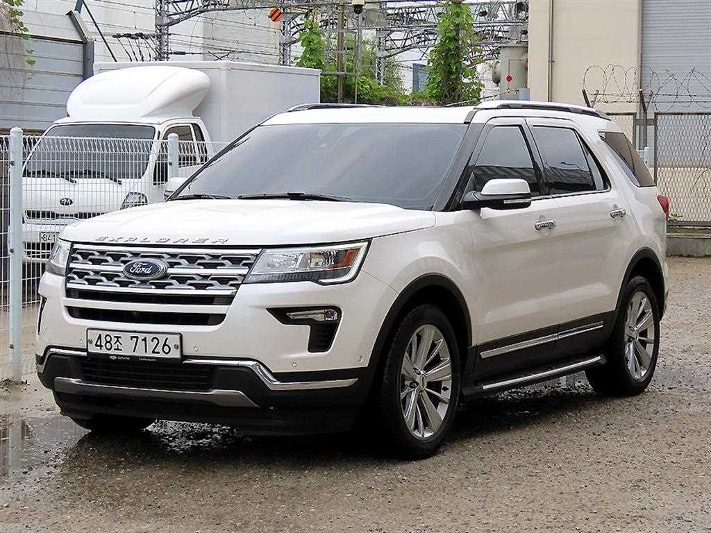Ford Explorer - Vista 2