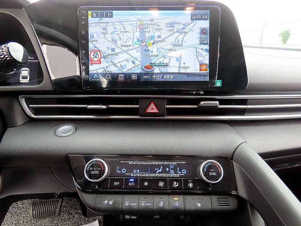 HYUNDAI Avante - Vista 12