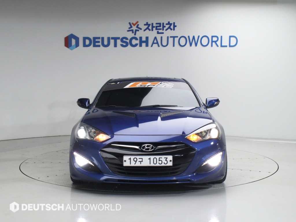 HYUNDAI Genesis - Vista 3