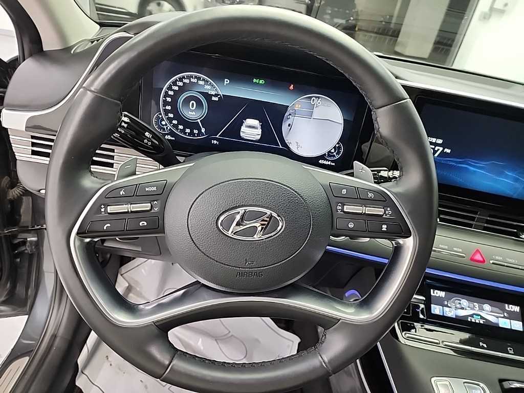 HYUNDAI Grandeur - Vista 9