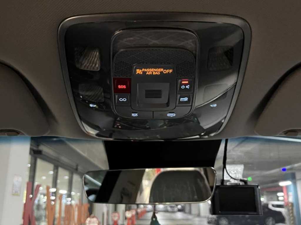 Genesis GV70 - Vista 9