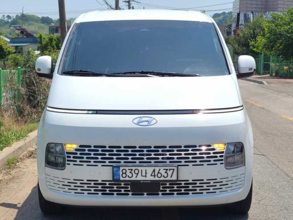 HYUNDAI Staria - Vista 3