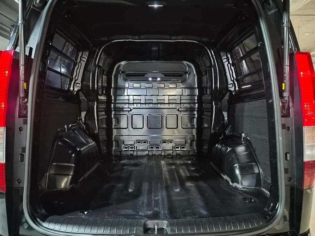 HYUNDAI Staria 2022 Negro - Importación desde Corea - HF Imports Iquique - Foto 18