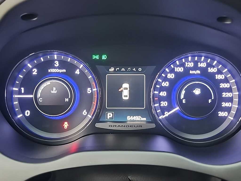 HYUNDAI Grandeur - Vista 6