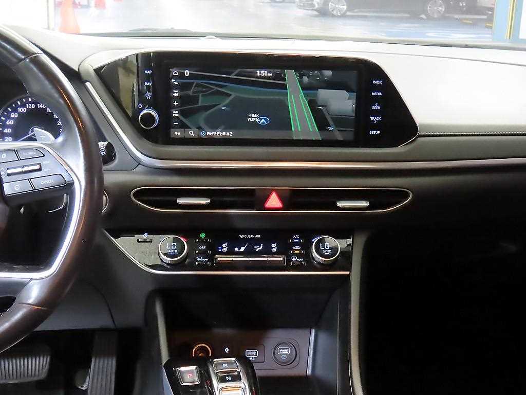 HYUNDAI Sonata - Vista 11