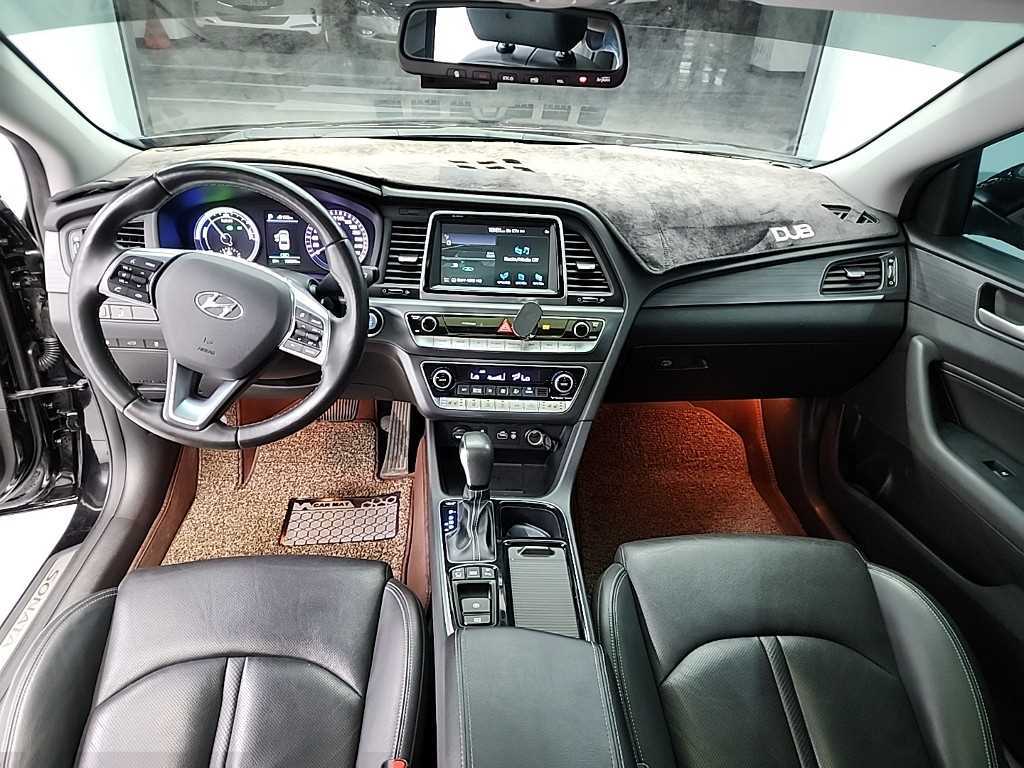 HYUNDAI Sonata - Vista 7