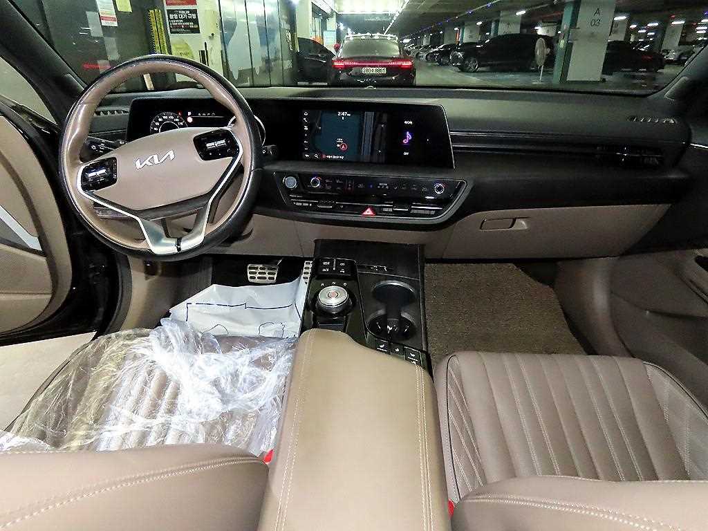 KIA K8 - Vista 10