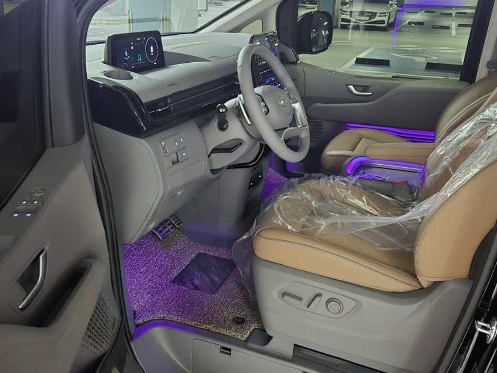 HYUNDAI Staria - Vista 7
