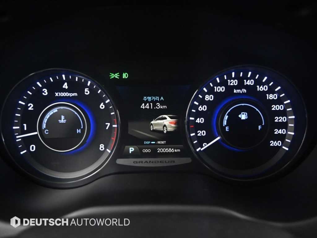 HYUNDAI Grandeur - Vista 8