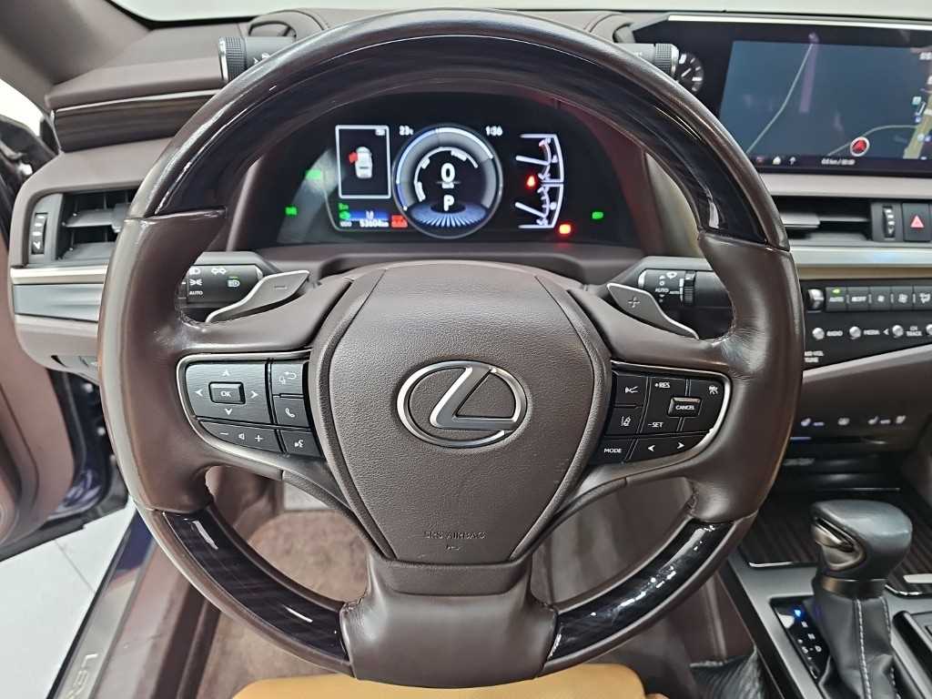 Lexus ES - Vista 9