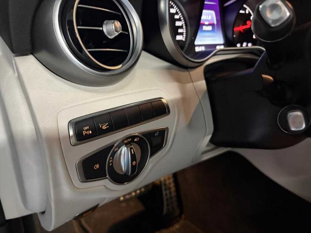 Mercedes Benz C Class 2017 Negro - Importación desde Corea - HF Imports Iquique - Foto 17