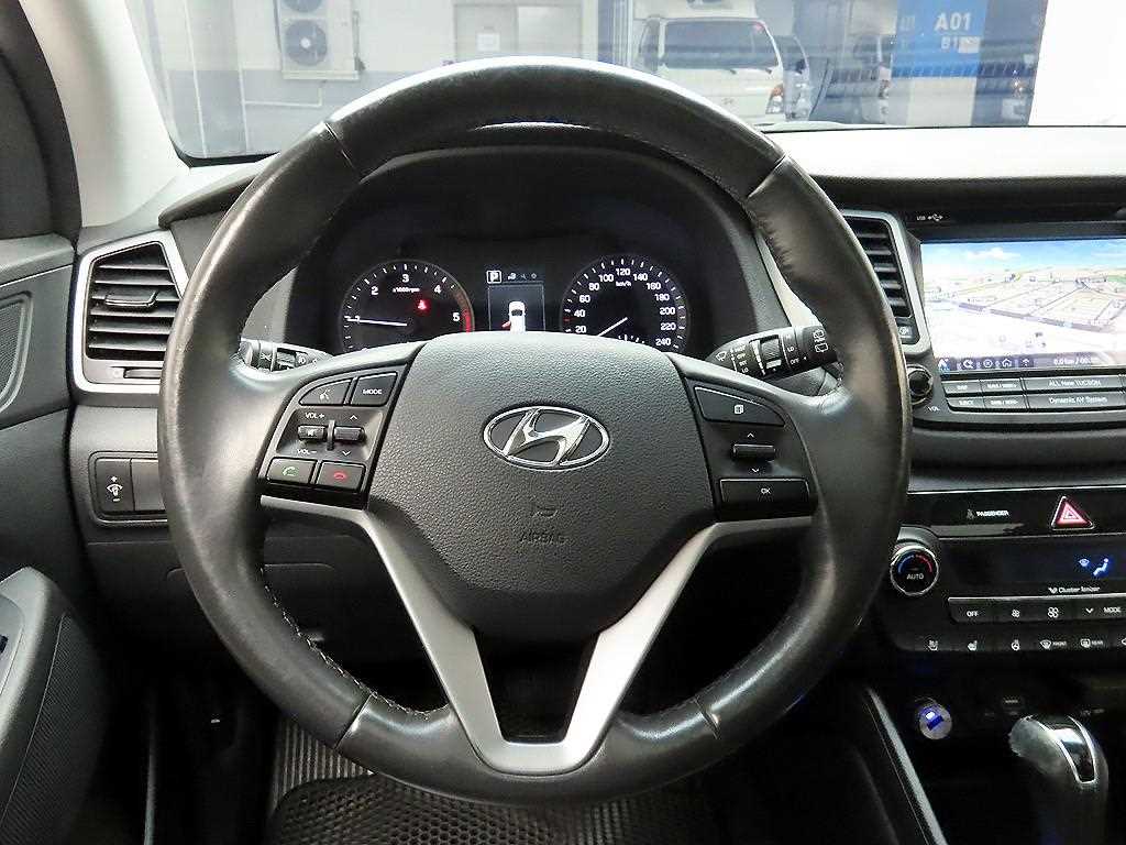 HYUNDAI Tucson - Vista 7