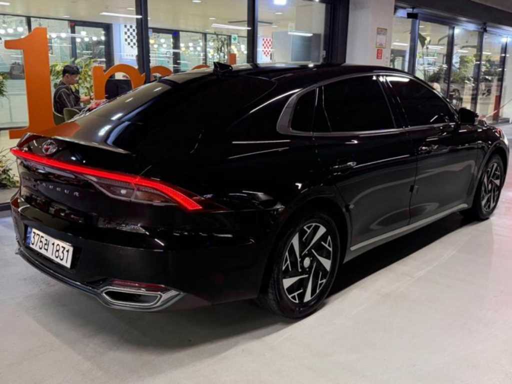 HYUNDAI Grandeur - Vista 4