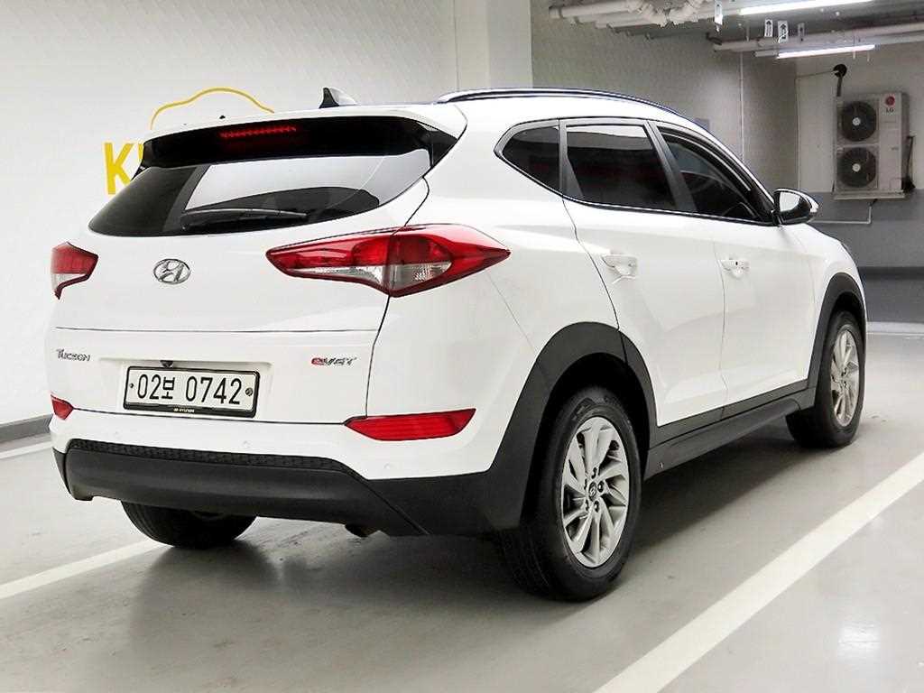 HYUNDAI Tucson - Vista 4