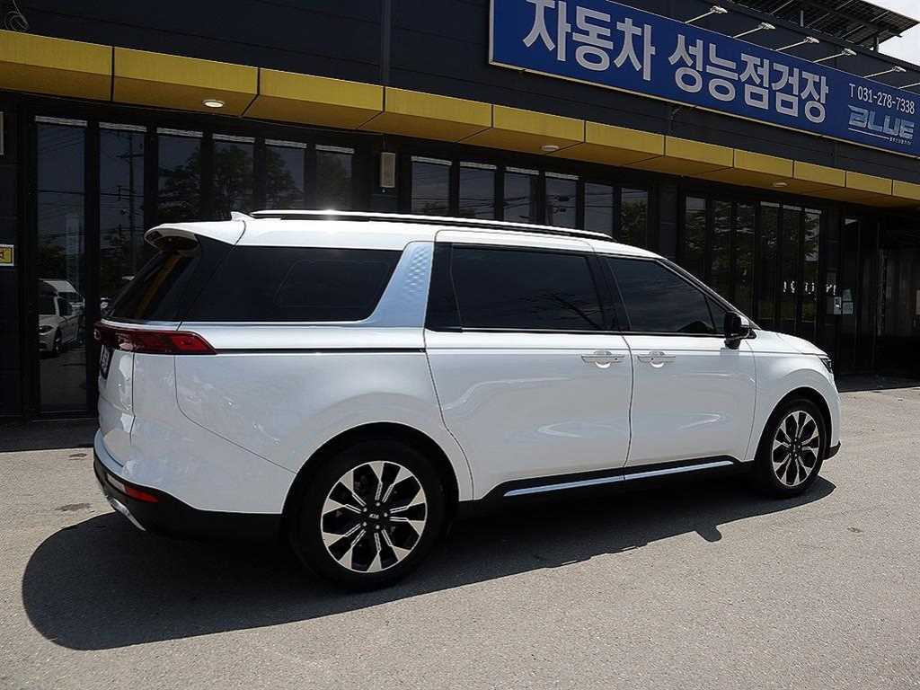 KIA Carnival - Vista 4