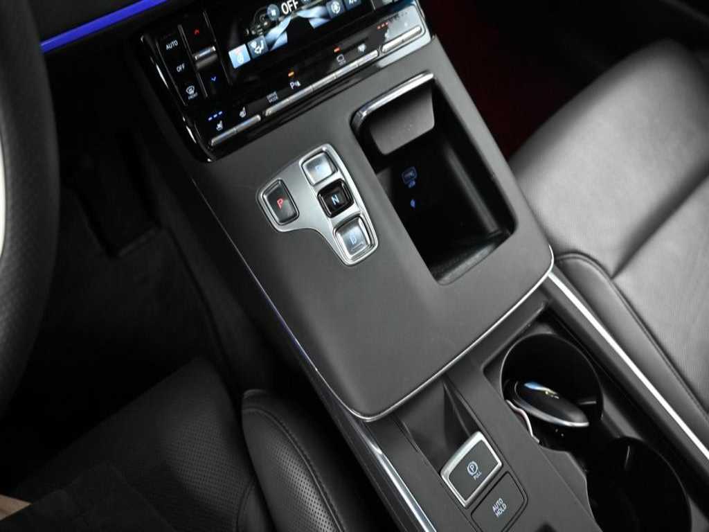 HYUNDAI Grandeur - Vista 9