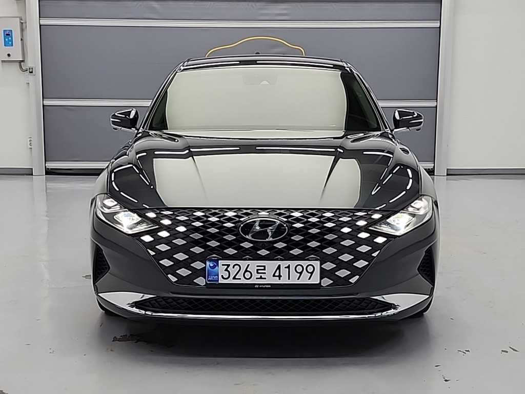 HYUNDAI Grandeur - Vista 2