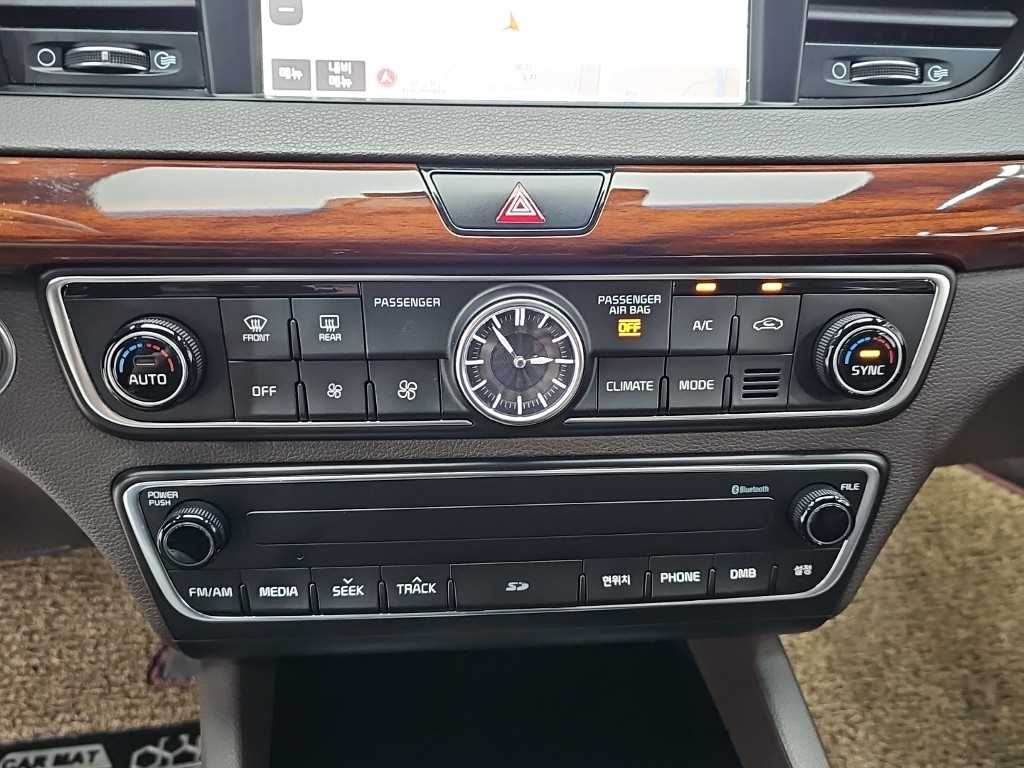 KIA K7 - Vista 10