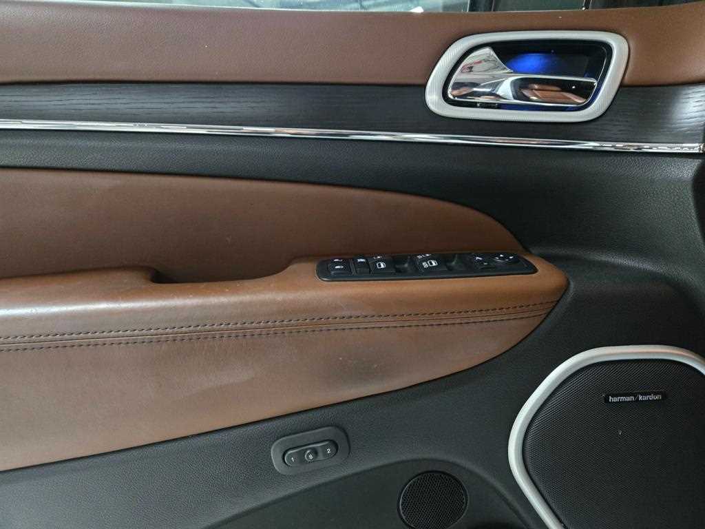 Jeep Cherokee - Vista 5