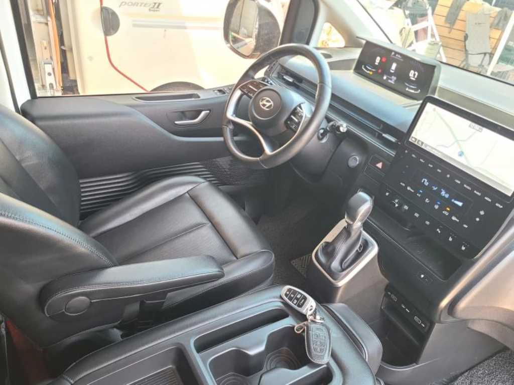 HYUNDAI Staria - Vista 8