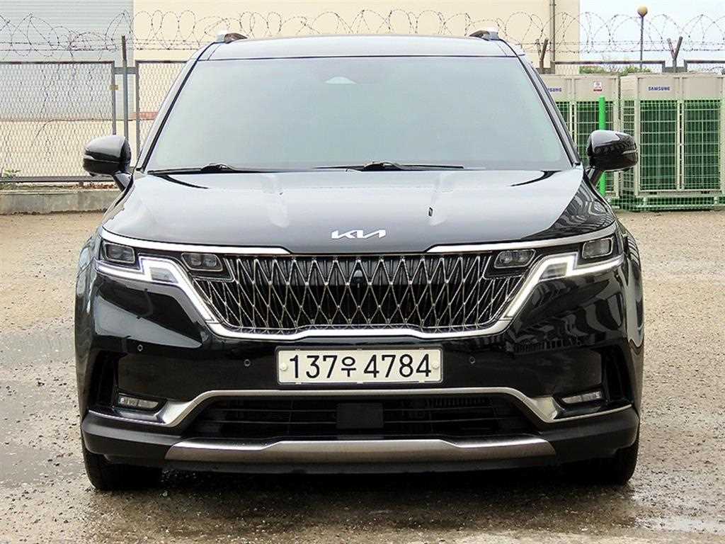 KIA Carnival 2023 Negro - Importación desde Corea - HF Imports Iquique - Foto 1