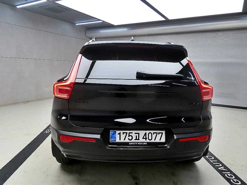 Volvo XC40 - Vista 3