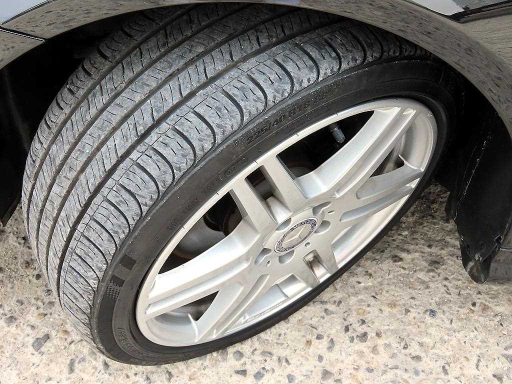 Mercedes Benz E class 2011 Negro - Importación desde Corea - HF Imports Iquique - Foto 20