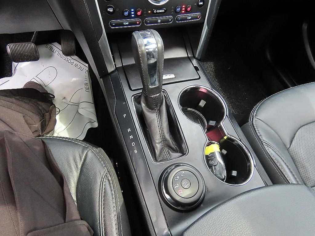 Ford Explorer - Vista 10