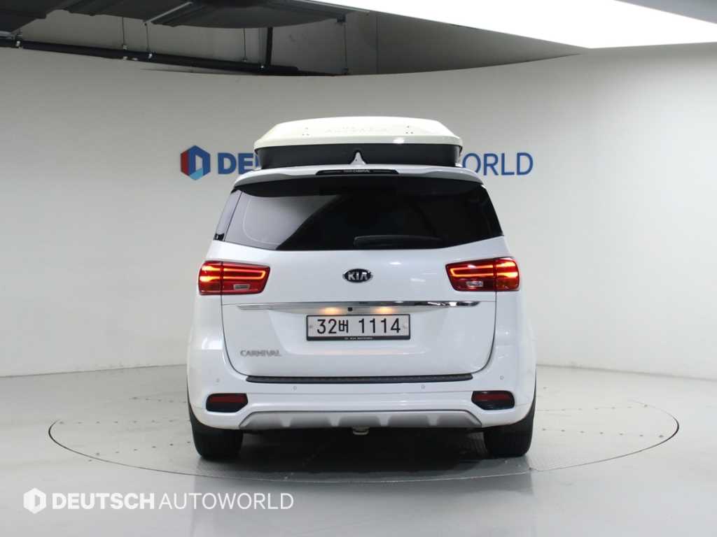KIA Carnival - Vista 4