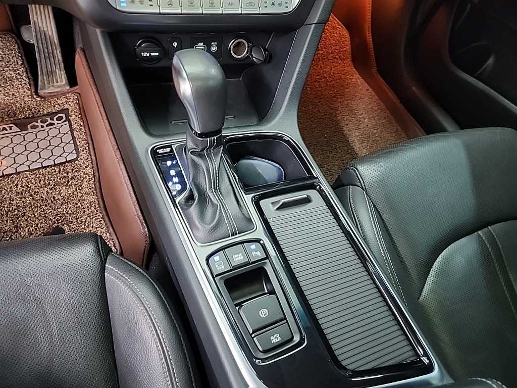 HYUNDAI Sonata - Vista 8
