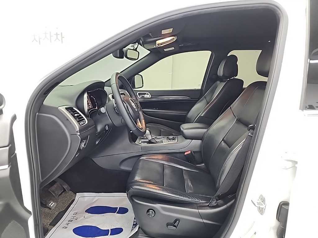 Jeep Cherokee - Vista 11