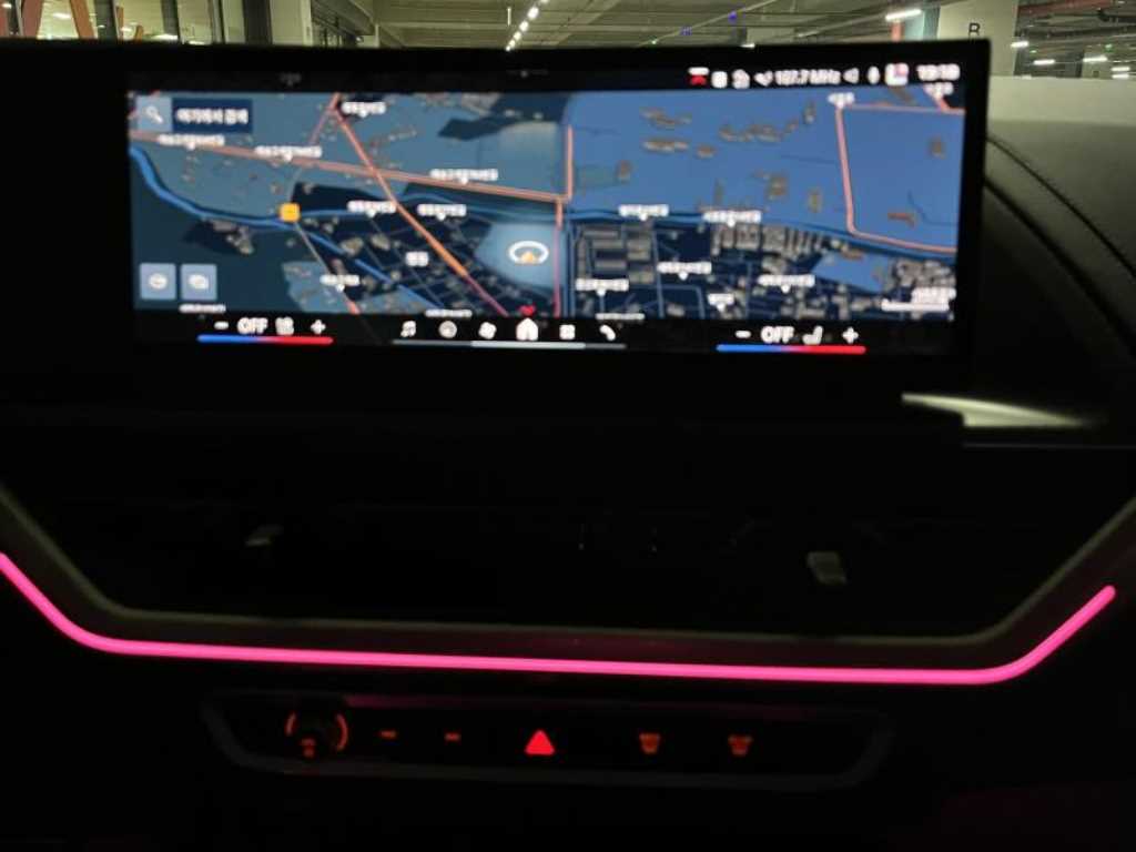 BMW XM - Vista 10