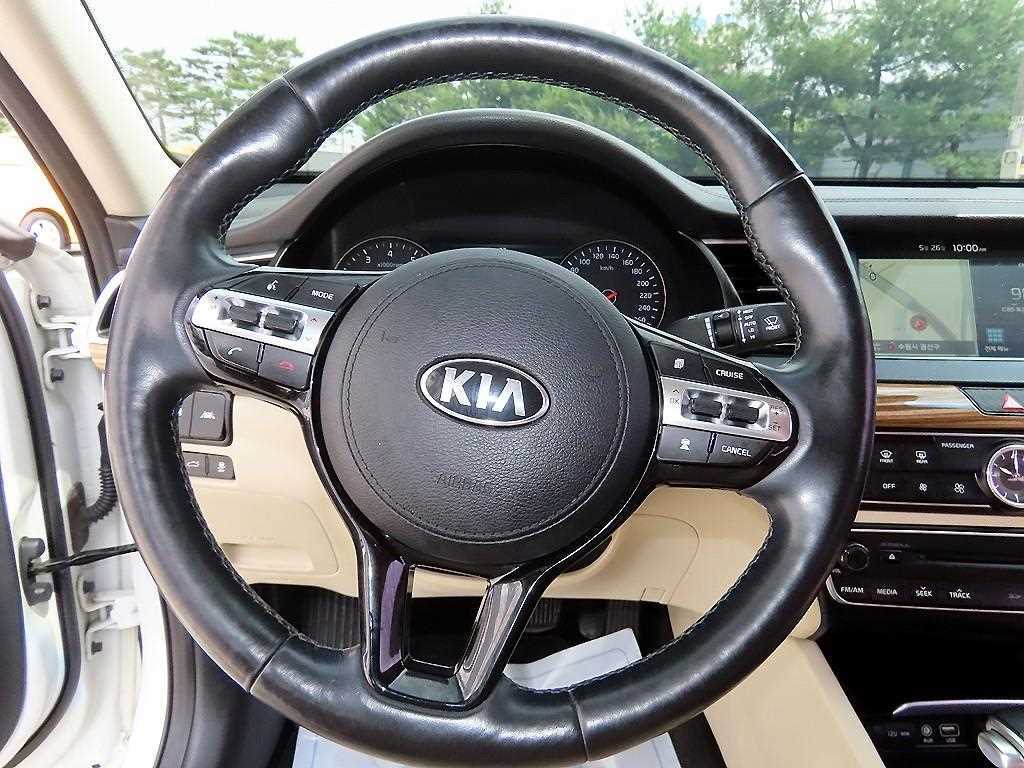KIA K7 - Vista 8