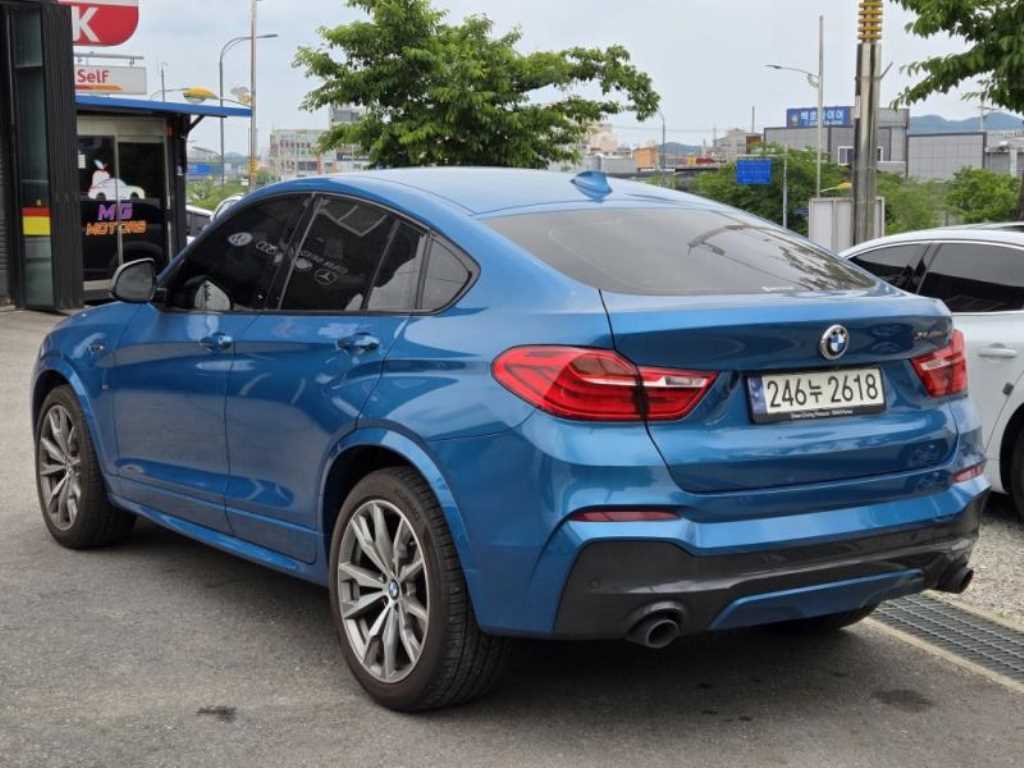 BMW X4 - Vista 4