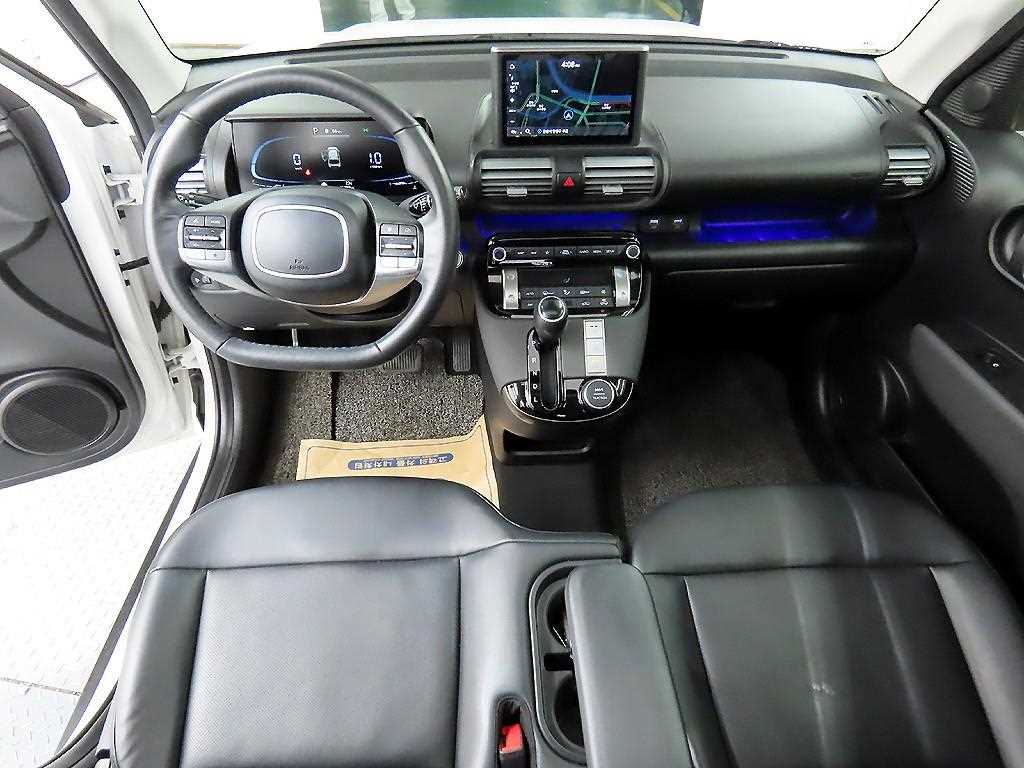 HYUNDAI Casper - Vista 7