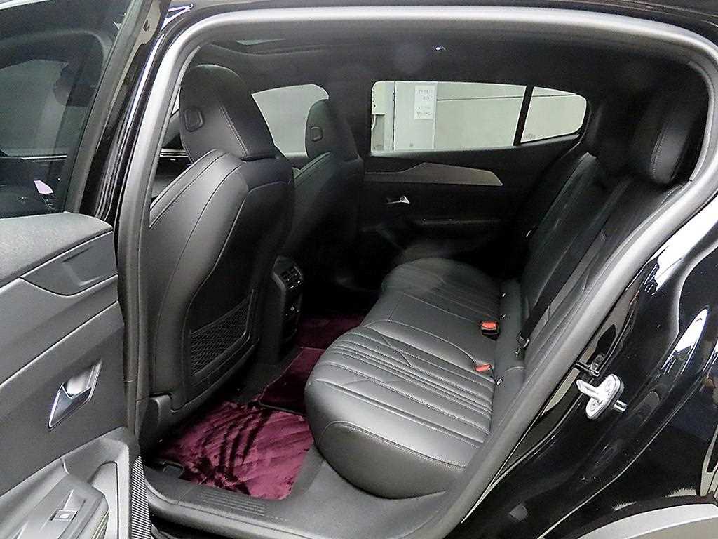 Peugeot 408 - Vista 6