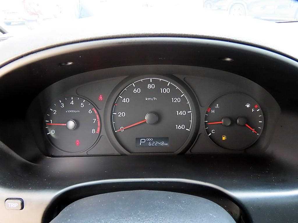 HYUNDAI Starex - Vista 10