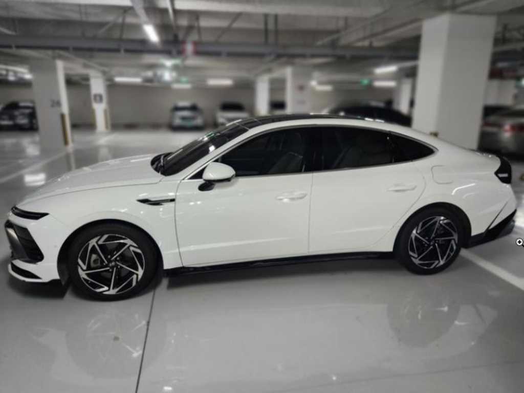 HYUNDAI Sonata - Vista 2