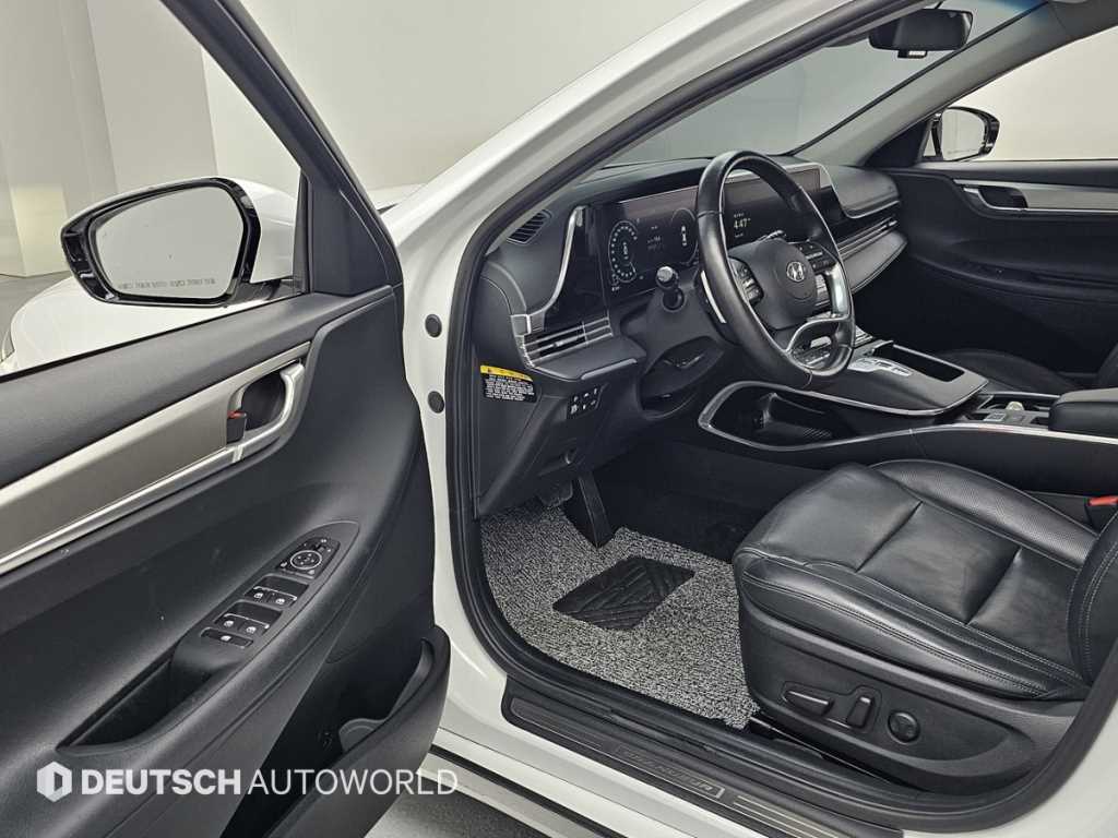 HYUNDAI Grandeur - Vista 11