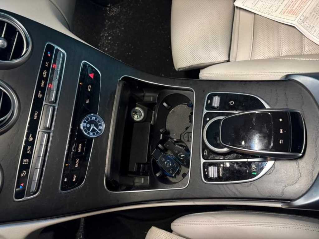 Mercedes Benz C Class 2017 Negro - Importación desde Corea - HF Imports Iquique - Foto 13