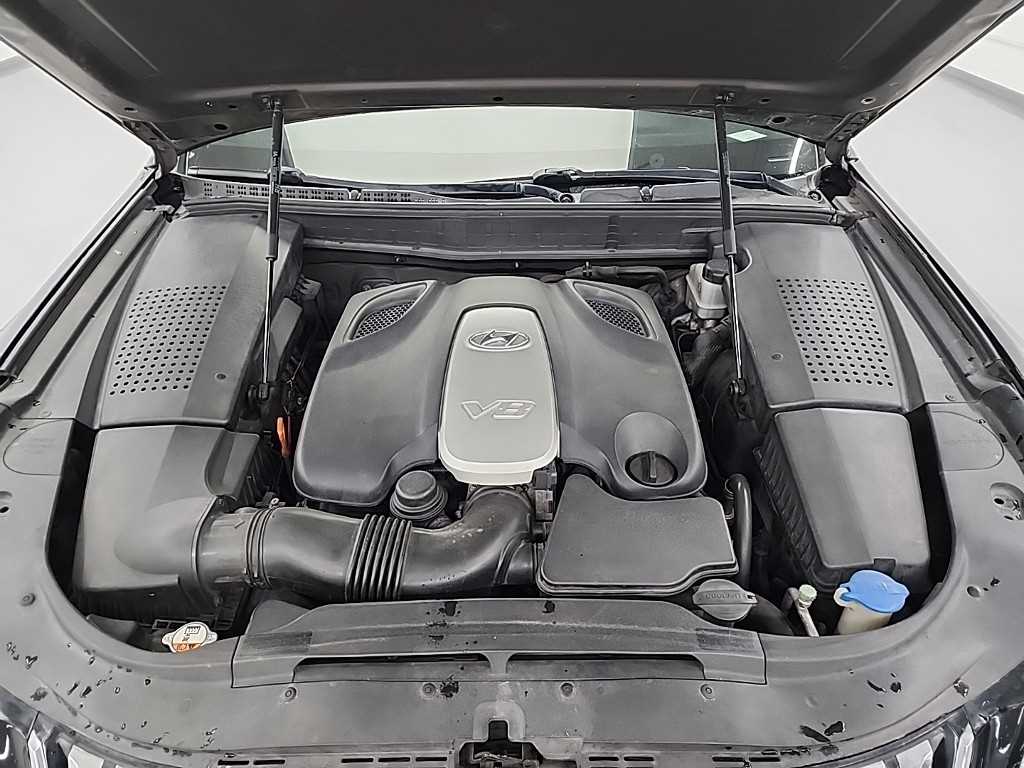 HYUNDAI Equus - Vista 5