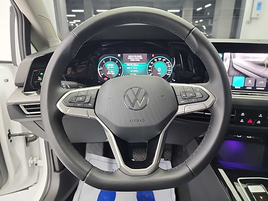 Volkswagen Golf - Vista 9