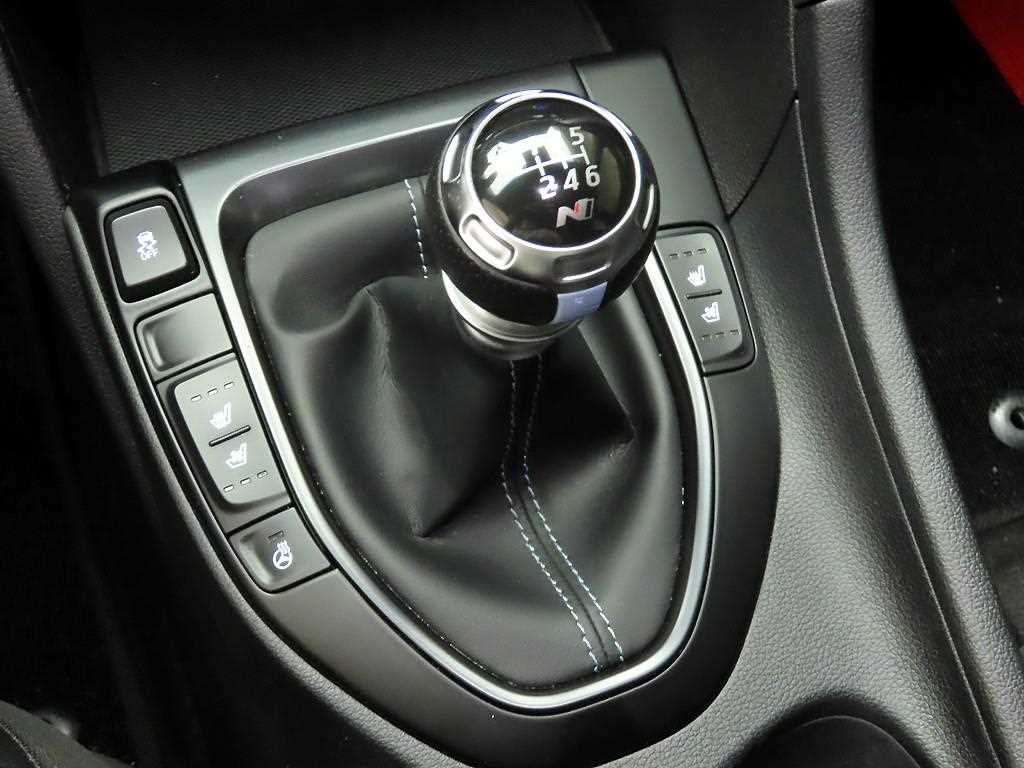 HYUNDAI Veloster - Vista 11