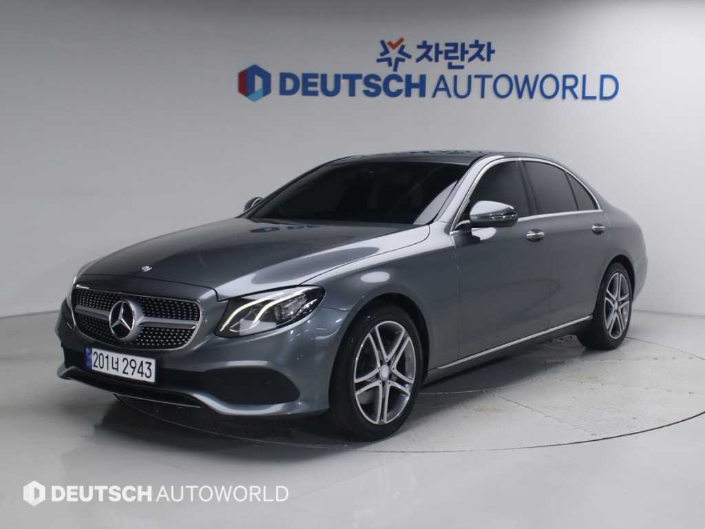 Mercedes Benz E class - Vista 2
